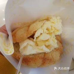 吃冰淇淋蜜瓜包,冰淇淋蜜瓜包，甜蜜滋味一网打尽